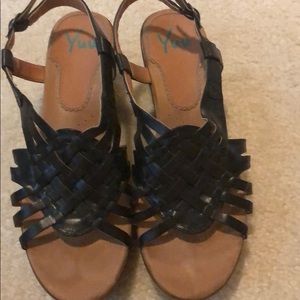 Yuu Dora Sandals worn once size 10 with box